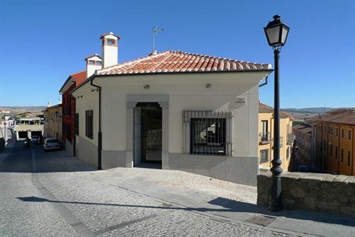 Hotel Puerta De La Santa Ávila Exterior foto